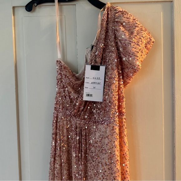 Mac Duggal Light Pink Puff One Shoulder Gown Style #5622 - Picture 5 of 16